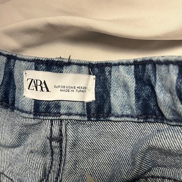 Zara High Rise Blue Striped Denim Shorts Size US 6 - Picture 3 of 3